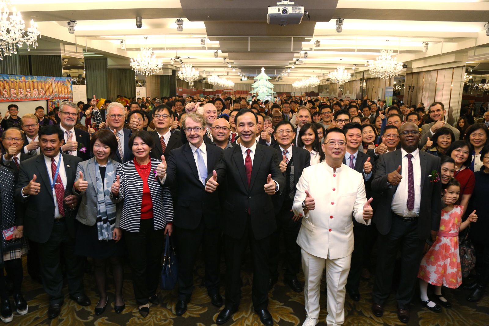 年终外交酒会 朱立伦率团队 国际交流 创造合作契机