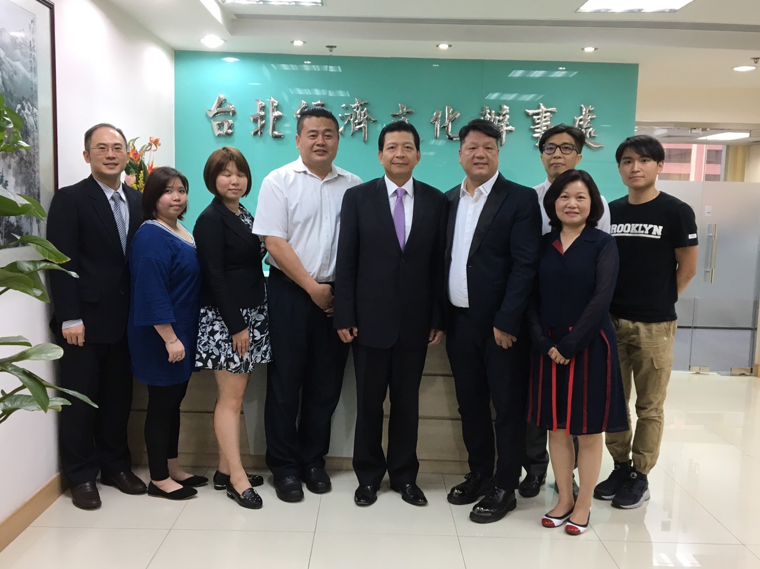 文化新闻   卢长水表示,澳门近年来经济实力攀升,gdp排名为全球第五